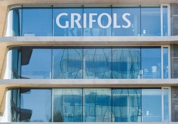 Grifols lanza un plan de ahorro de 400 millones y despedirá a 2.300 trabajadores