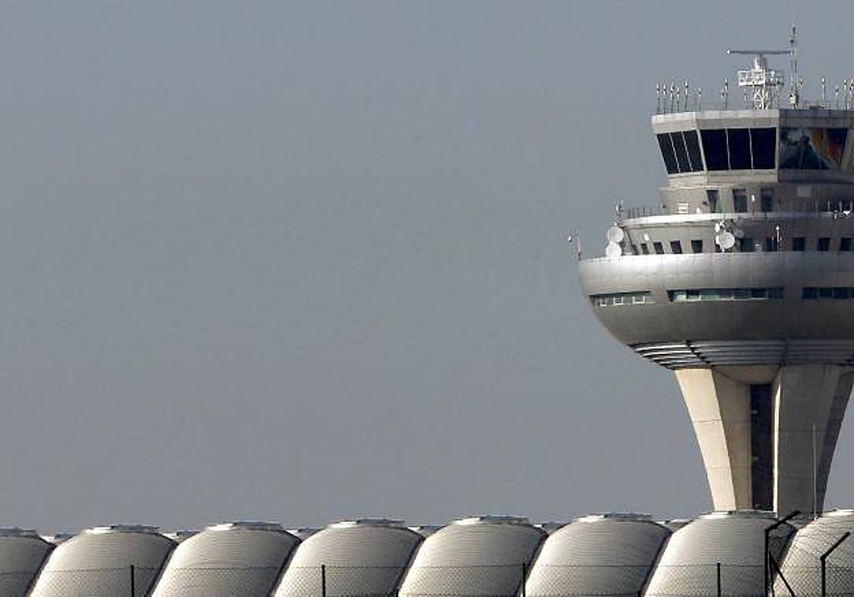 El Gobierno prepara nuevas privatizaciones de torres y enciende a los controladores aéreos