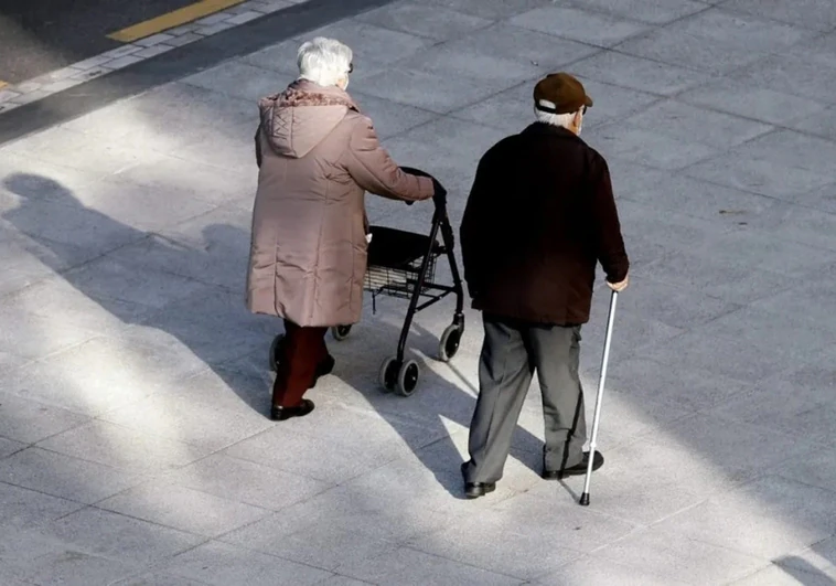 La pensión media se dispara a 1.600 euros y el gasto al mes en jubilaciones se eleva a 12.000 millones