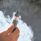 El negocio del vapeo se diluye entre las dudas sanitarias y la regulación