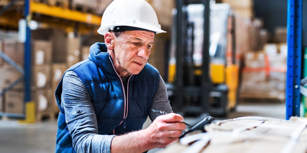 ¿Por qué salen ganando los jubilados anticipados?  Cobran 350 euros más pensión que quienes trabajan hasta los 66 años