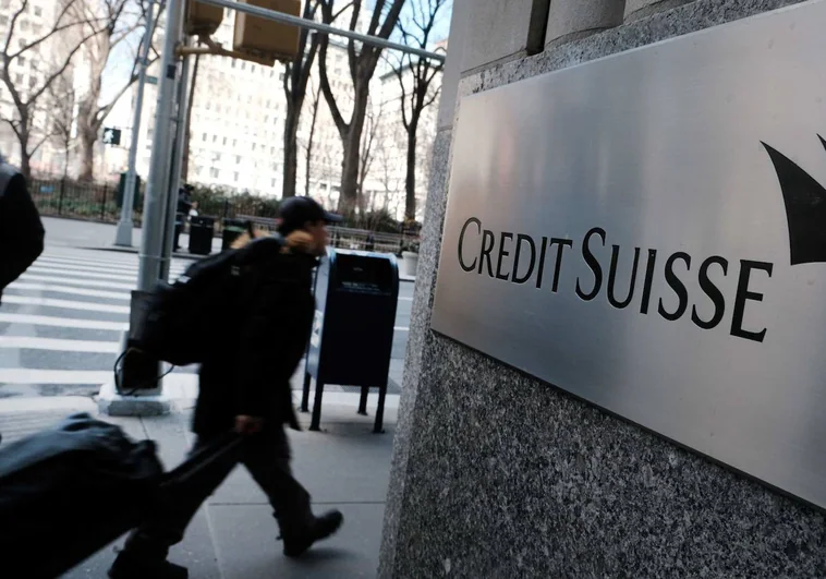 Credit Suisse pide apoyo al Banco Nacional de Suiza tras derrumbarse en Bolsa hasta un 30%