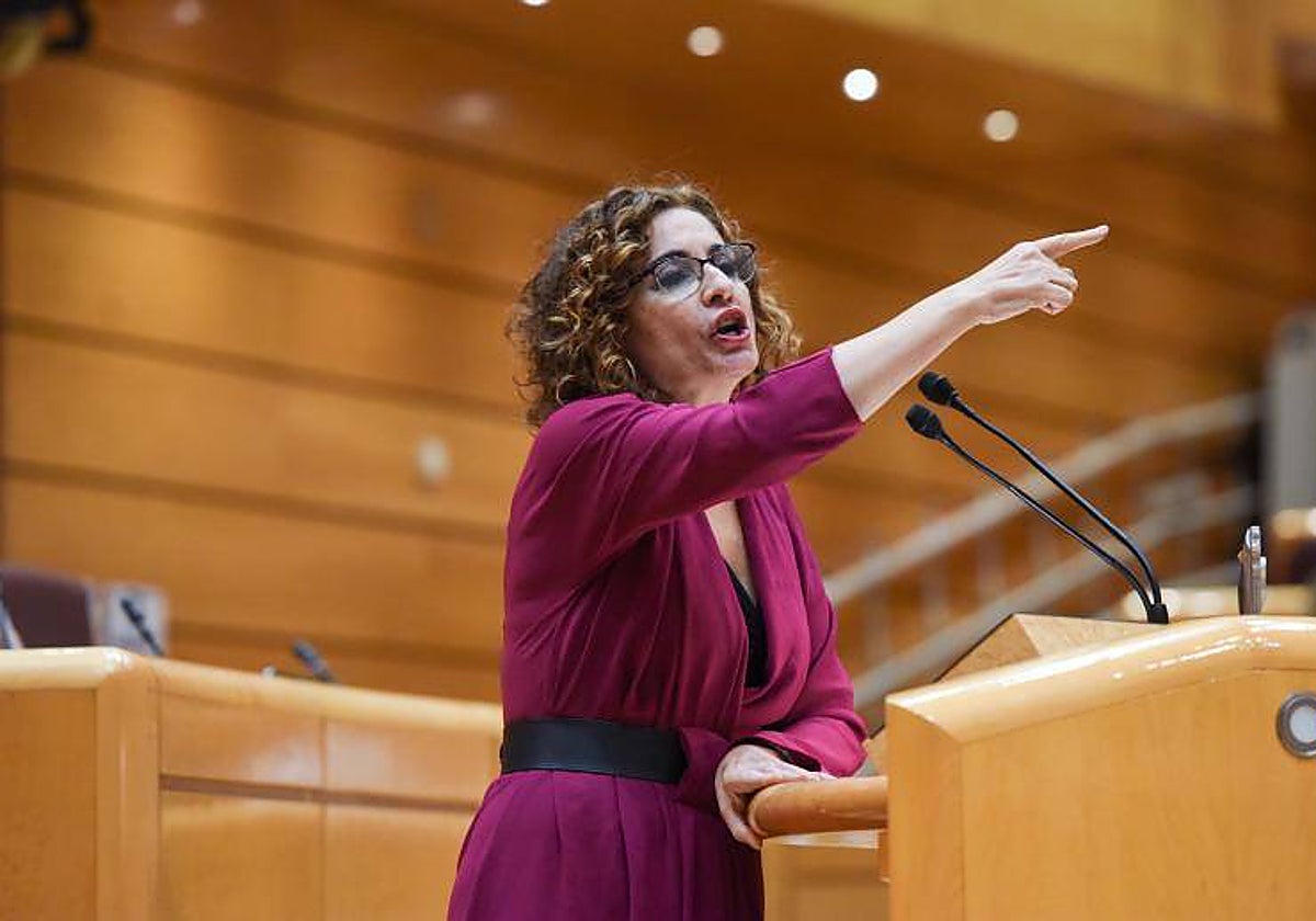 La ministra de Hacienda, María Jesús Montero, en una intervención en el Senado