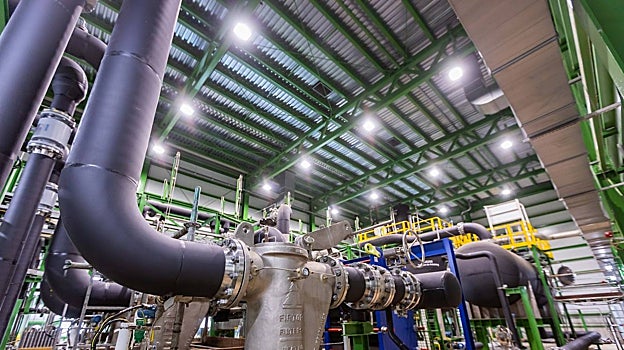 Imagen del interior de la mayor planta de hidrógeno verde para uso industrial que hay en Europa. Es de Iberdrola y está en Puertollano