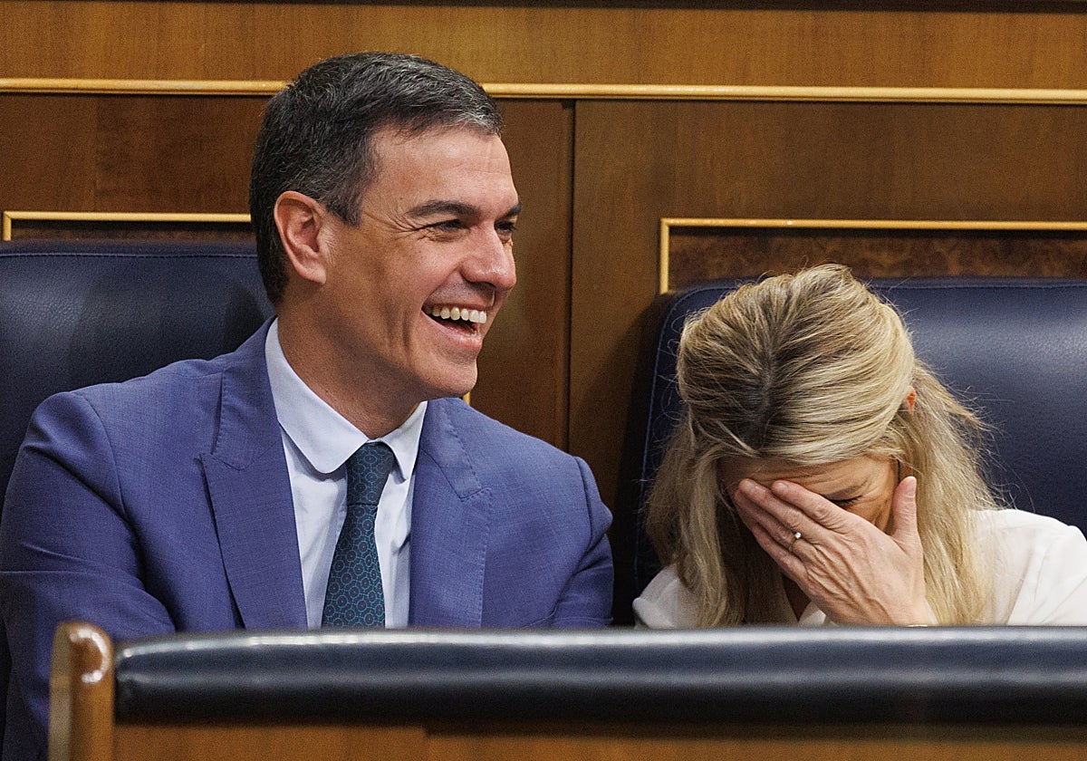 El presidente del Gobierno, Pedro Sánchez, y la ministra de Trabajo y Economía, Yolanda Díaz