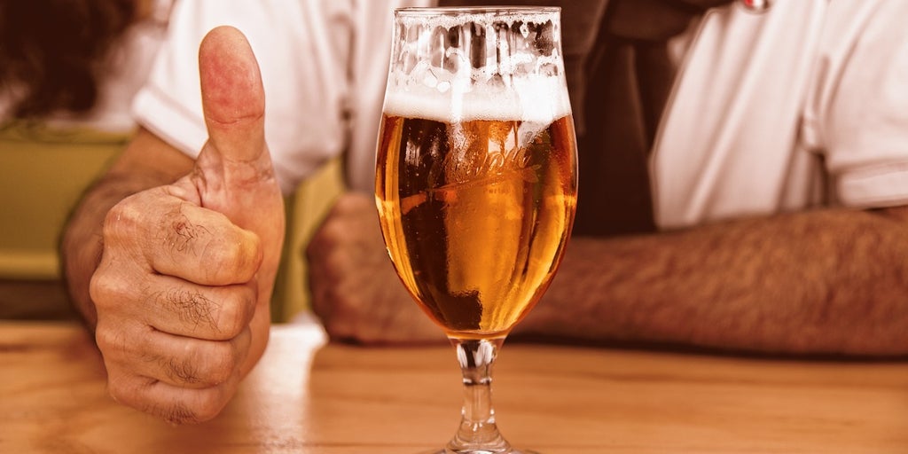 La Justicia dictó que beber tres litros de cerveza colgante la jornada laboral no es motivo de despido