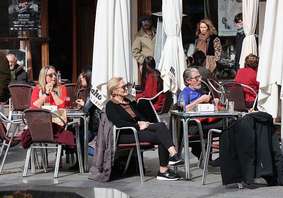 Mayor poder adquisitivo y ganas de gastar: las empresas buscan a los séniors