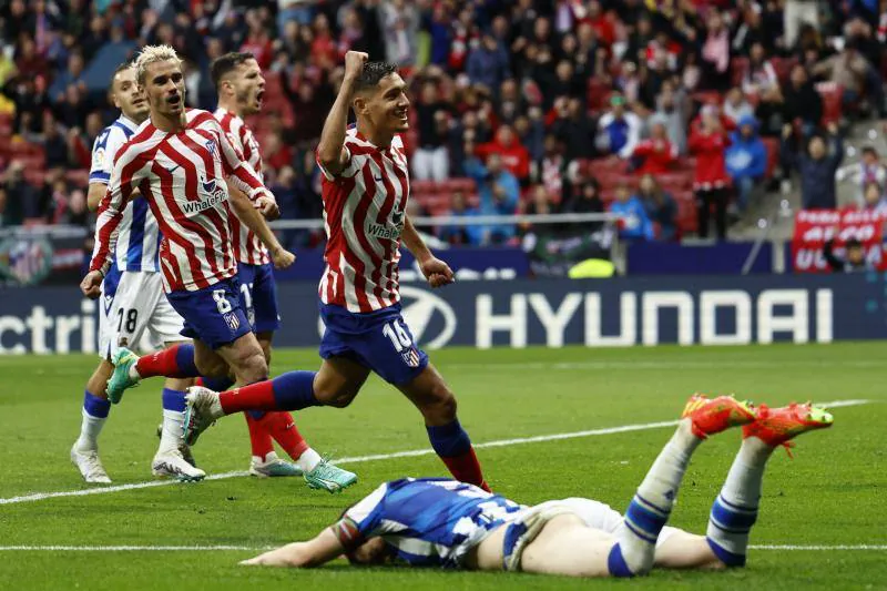 Nahuel Molina celebra su gol en el Cívitas Metropolitano este domingo
