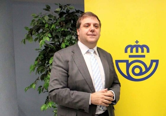 El presidente de Correos, Juan Manuel Serrano