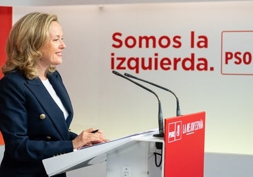 Calviño mantendrá la rebaja del IVA «hasta que los niveles de precio sean más adecuados»