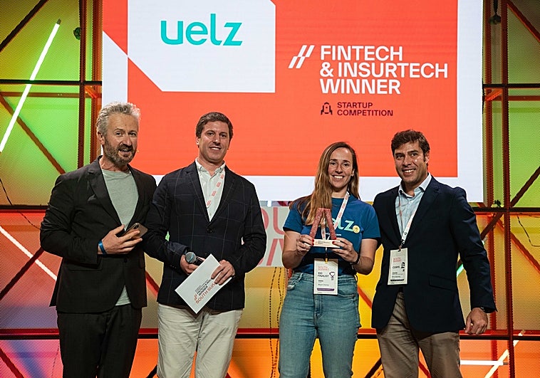 María Luke, CEO de la startup, en el momento de reconocer el premio en el South Summit