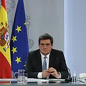 El 40% de los sueldos altos afectados por el alza de cotizaciones son públicos