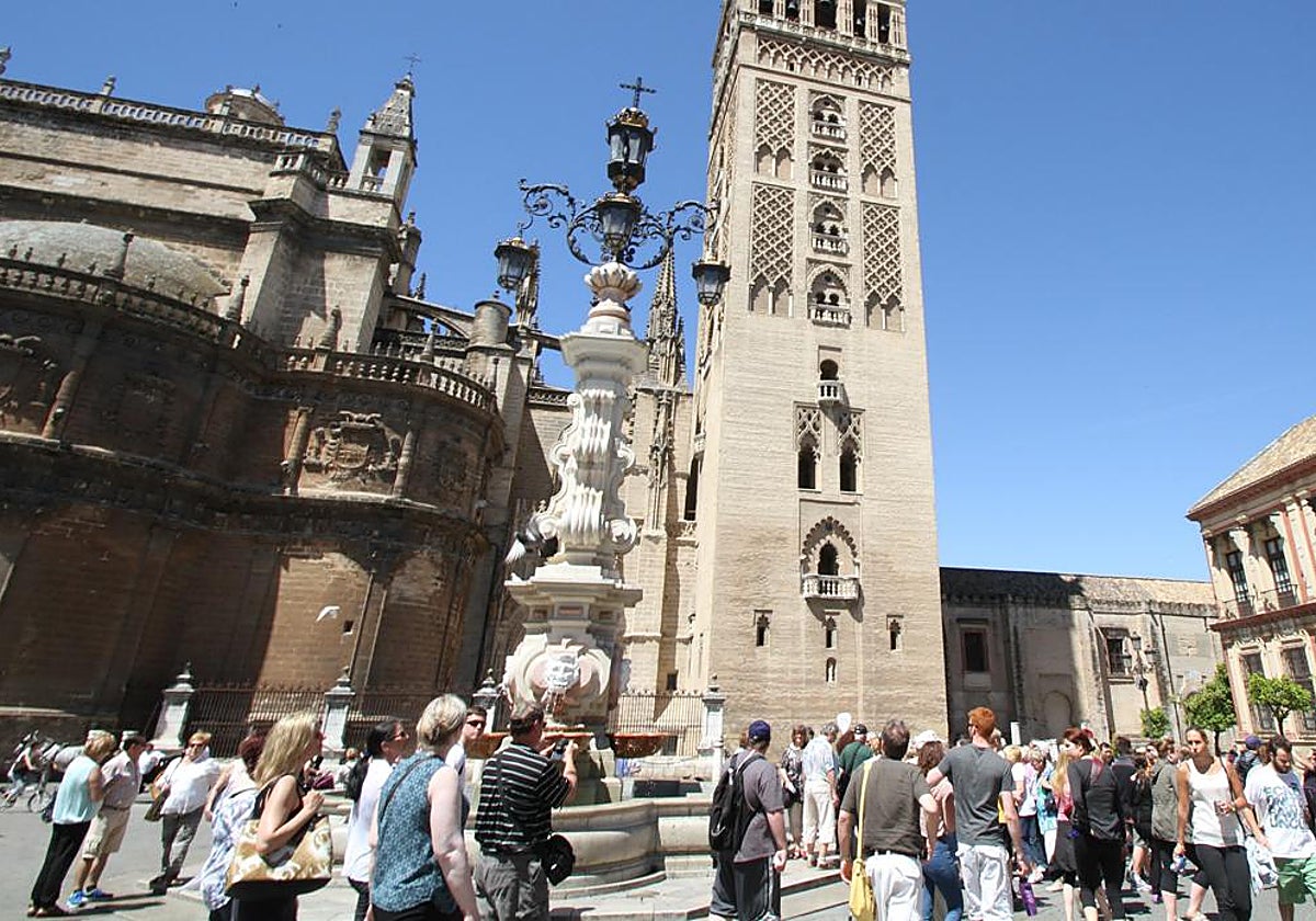 Turistas en Sevilla
