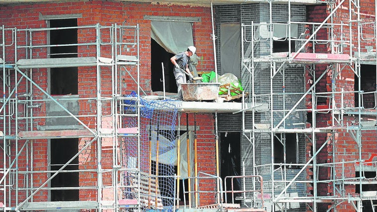 Construcción de un bloque de viviendas en Córdoba