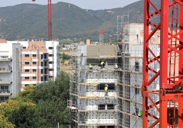 La subida de tipos lleva a las familias a pagar las cuotas de la hipoteca con tarjeta de crédito