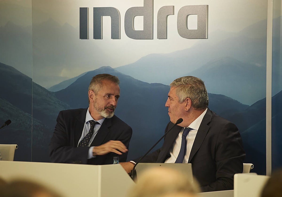 El consejero delegado de Indra, José Vicente de los Mozos y el presidente Marc Murtra