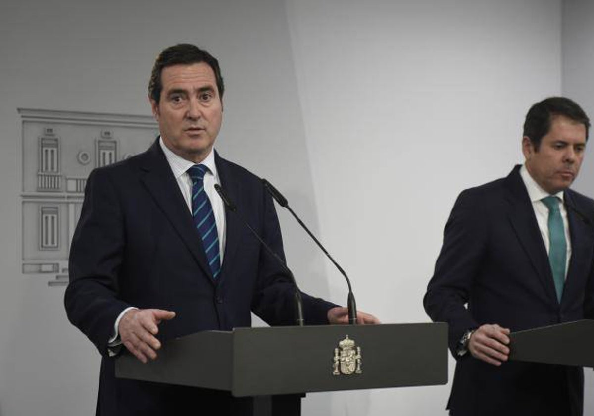 El presidente de CEOE, Antonio Garamendi, y el presidente de Cepyme, Gerardo Cuerva