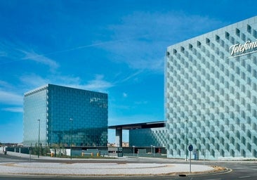 La CNMC multa a Telefónica con cinco millones por incumplir de nuevo los compromisos en su fusión con DTS