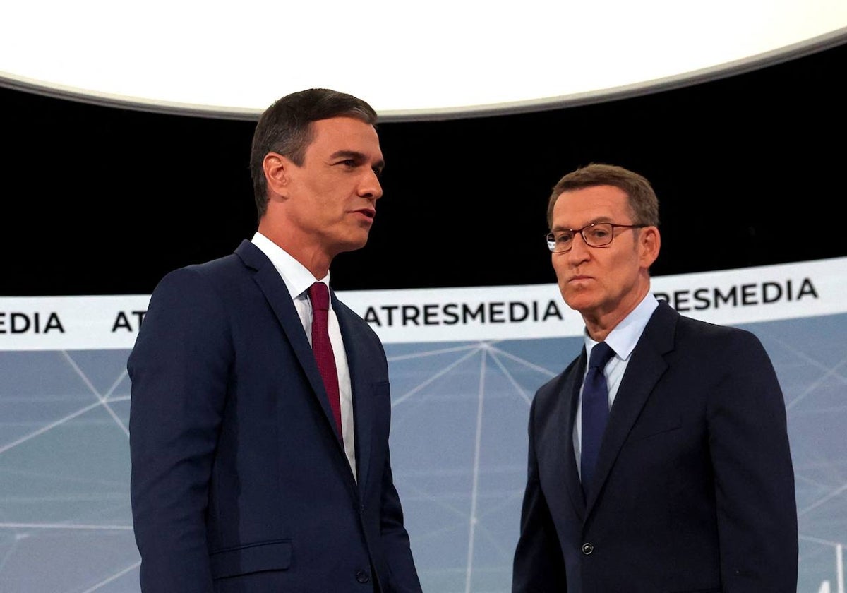 Pedro Sánchez, presidente del Gobierno, y Alberto Núñez Feijóo, presidente del PP