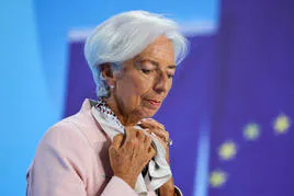 Christine Lagarde avisa de que los tipos de interés altos van para largo