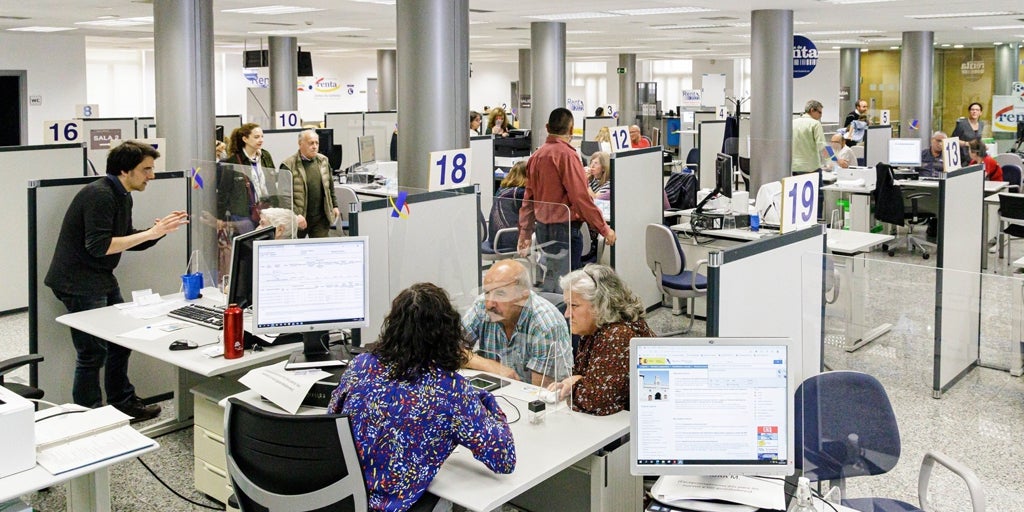 La Administración desoye a Europa y a la reforma laboral con un 30% de temporalidad