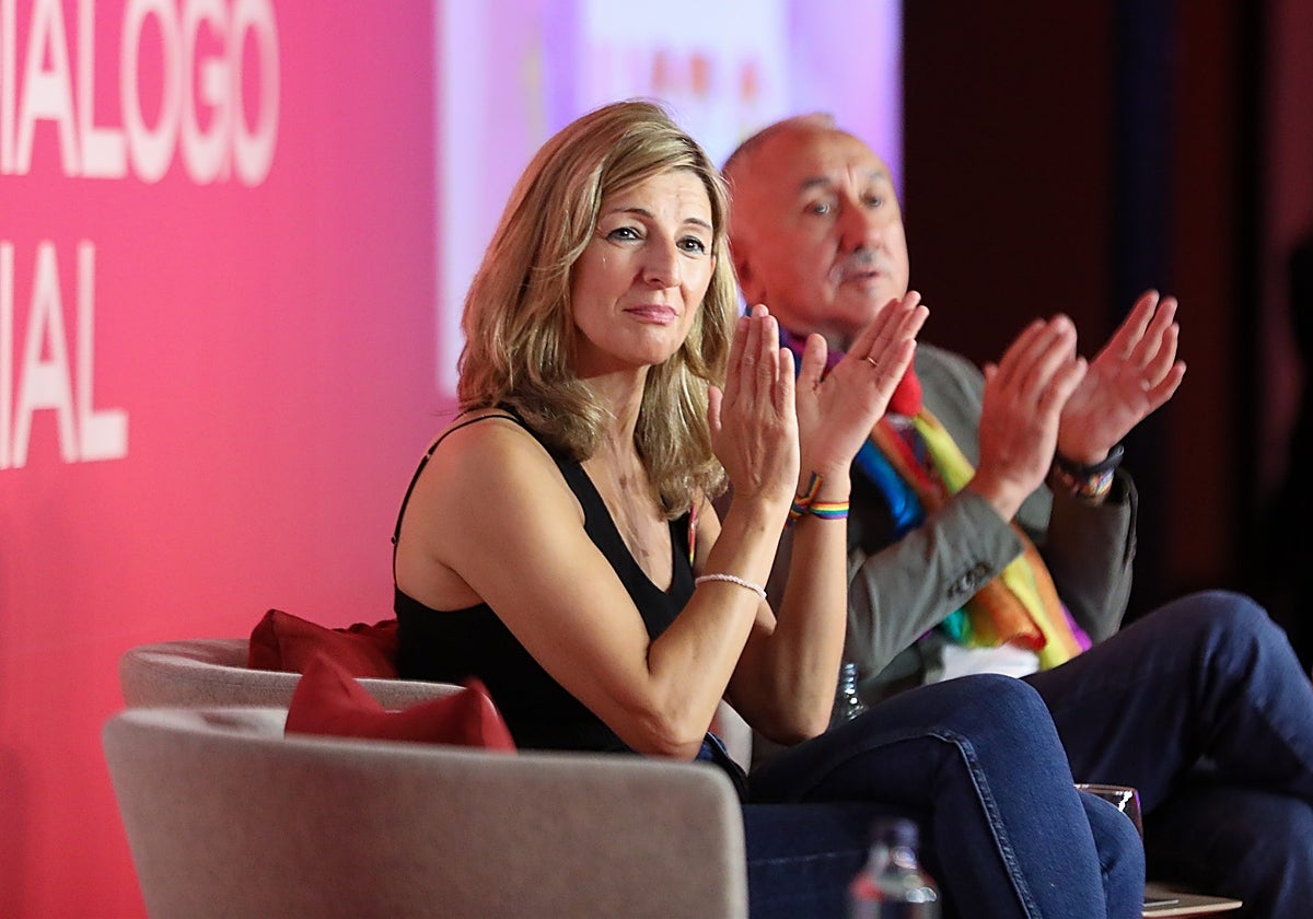 La vicepresidenta del Gobierno y ministra de Trabajo, Yolanda Díaz, y el secretario general de UGT, Pepe Álvarez
