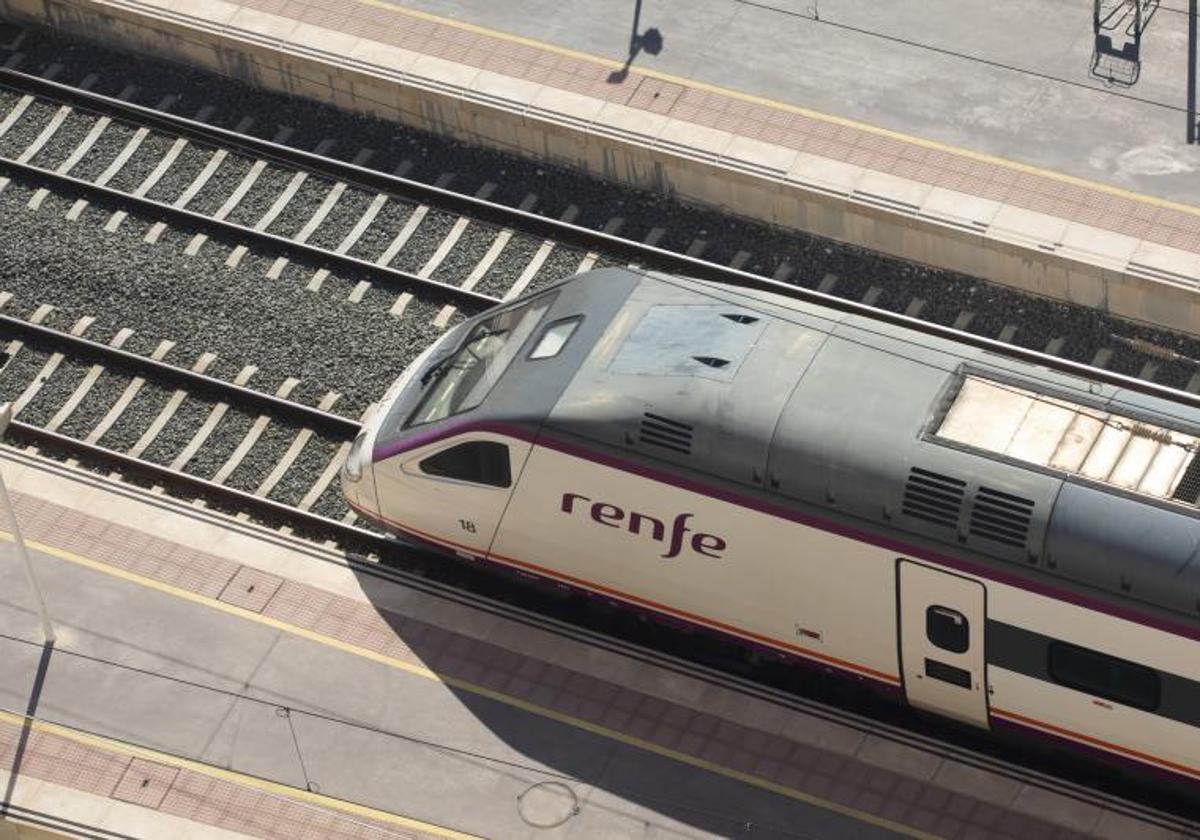 Los sindicatos de Renfe y Adif desconvocan la huelga tras llegar a un acuerdo con Transportes