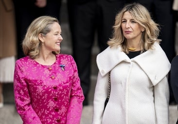 Díaz se impone a Calviño y elevará a 660 euros el subsidio por desempleo