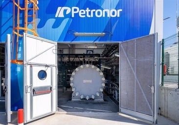 Grandes empresas buscan oportunidades fuera ante el intervencionismo de Sánchez