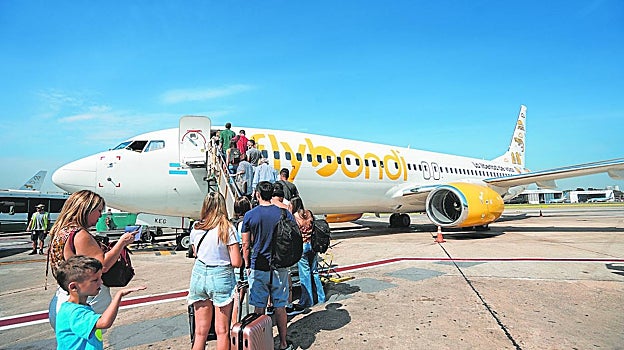 Flybondi, la primera aerolínea 'low cost' se ha caracterizado desde su fundación en 2021 por su vocación innovadora con proyectos como la reventa de billetes entre pasajeros o la conversión de los pasajes en 'tokens' para ofrecerlos como NFTickets