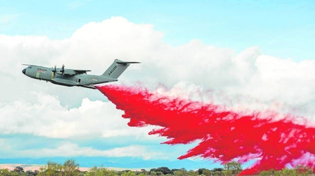 Desde Airbus están trabajando en nuevas tecnologías que ayudarán a sus aviones a realizar nuevas misiones. Este es el caso del A400M FireFighter, un desarrollo que busca utilizar el A400M para la lucha contra los incendios