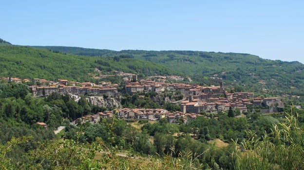 Lugares que regalan casas, ceden terrenos o te pagan el alquiler por vivir allí