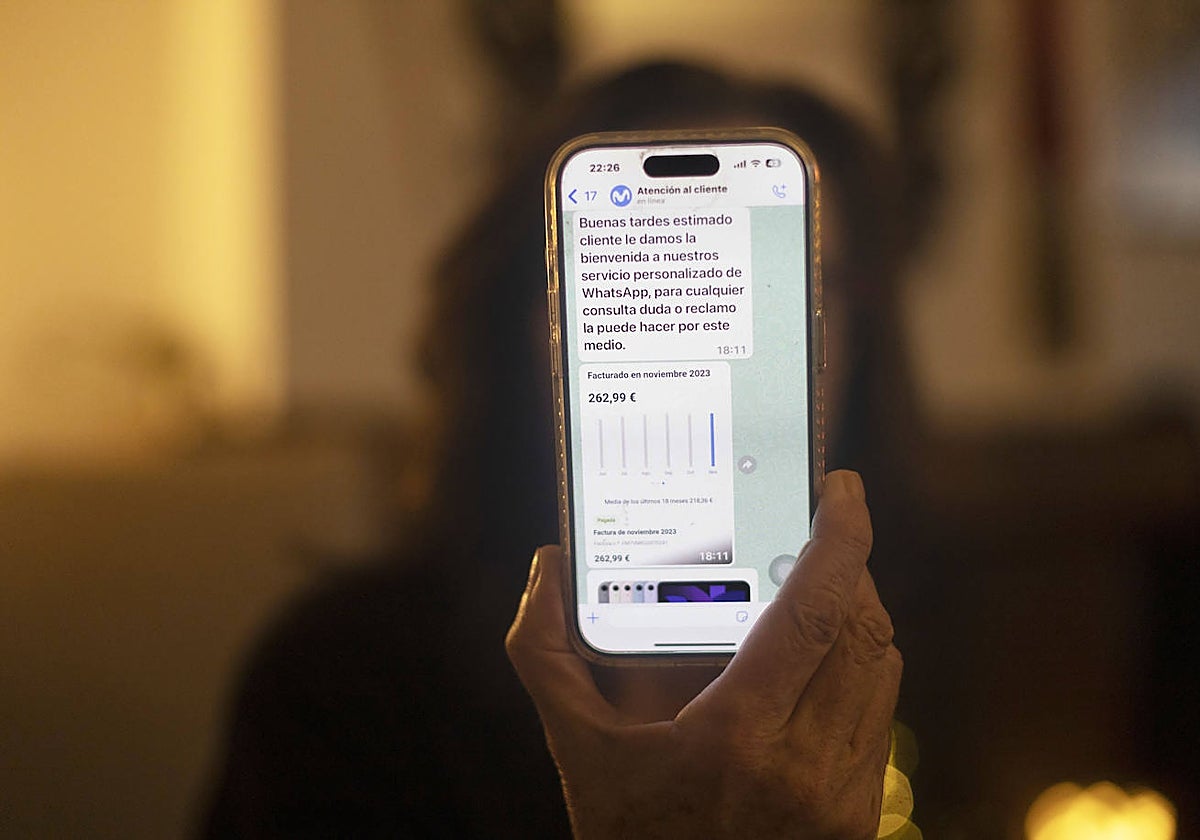 Imagen de archivo de una estafa a través de la aplicación móvil Whatsapp