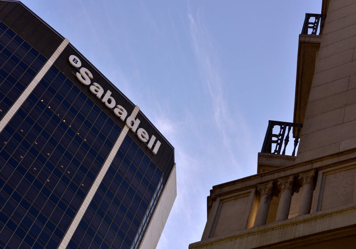 El edificio del Banco Sabadell en Barcelona