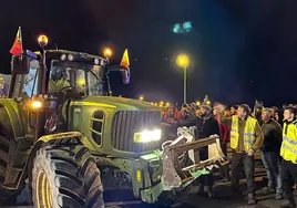 Los agricultores portugueses cortan los enlaces con España y boicotean el tráfico en todo el país