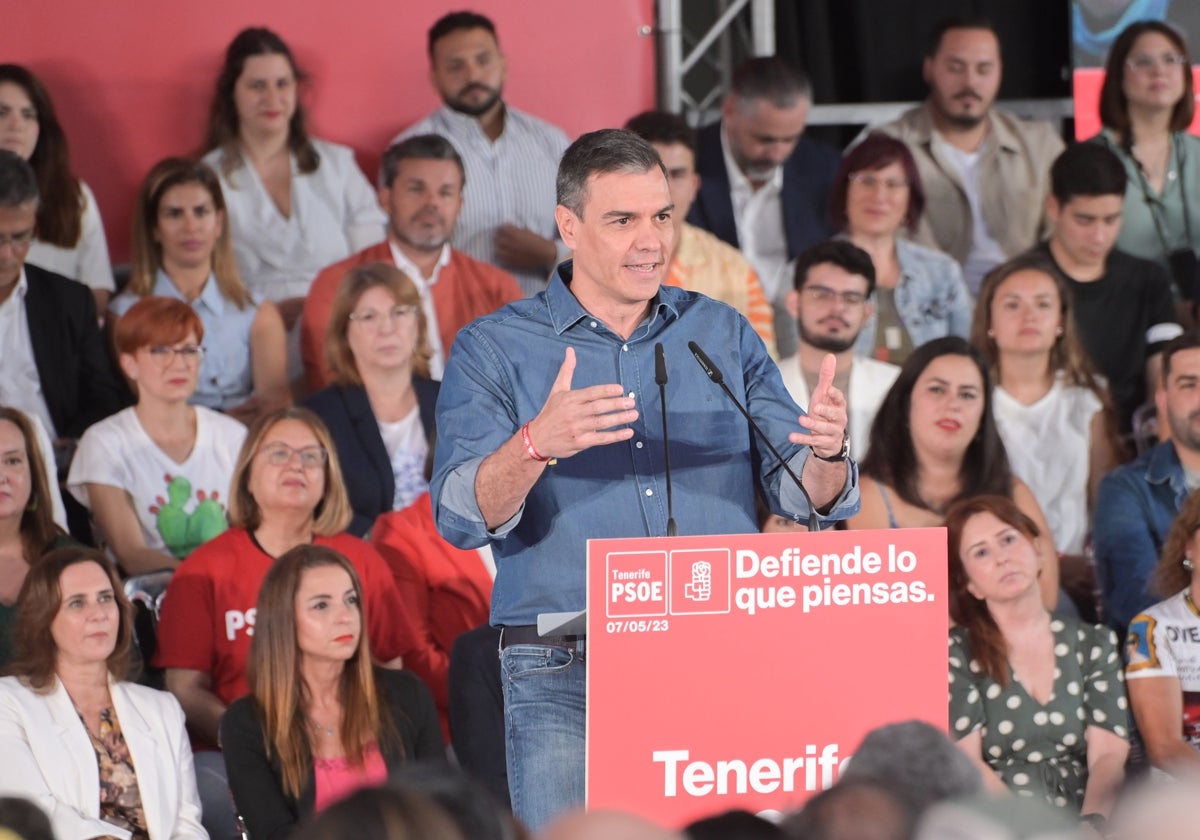 El presidente del Gobierno, Pedro Sánchez, en el mitin de mayo de 2023 en que anunció la medida por primera vez
