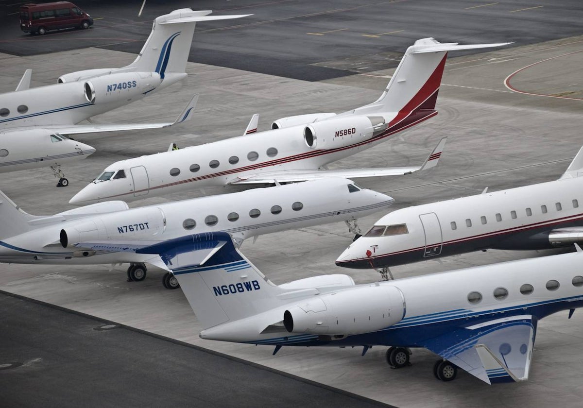 Los aviones privados de participantes del foro de Davos, Suiza, imagen de archivo