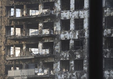 La fachada del edificio tenía lana de roca en su interior, y no poliuretano