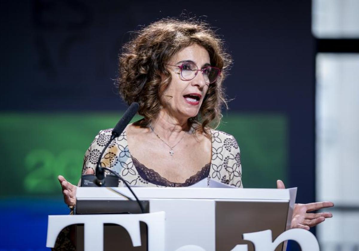 La vicepresidenta primera y ministra de Hacienda, María Jesús Montero, interviene durante la celebración del 20 aniversario de la consultora Thinking Heads