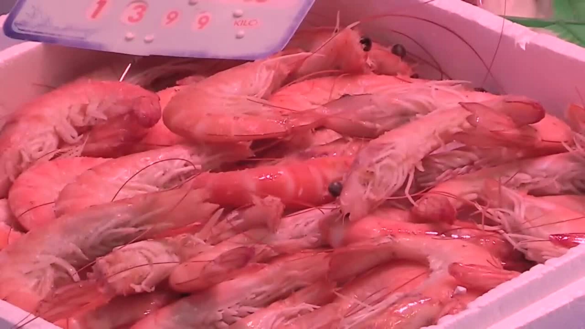 La inflación se modera al 2,8 % por la bajada de la luz y los alimentos al 5,3 %