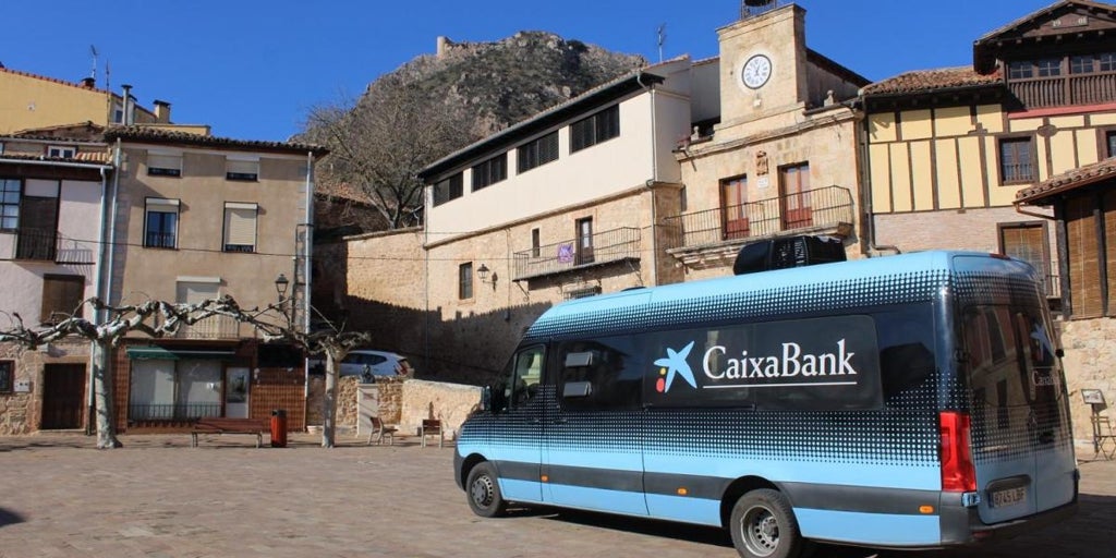 CaixaBank, bankacılık vergisinde değişiklik yapılmazsa kırsal ofislerini kapatmakla tehdit ediyor