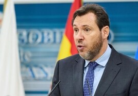 Óscar Puente ignora las directrices de Europa al amenazar a Ouigo con subirle los cánones por el uso de las vías de tren