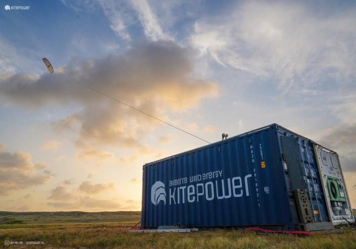 Uno de los prototipos que está testando Kitepower en Irlanda. Puede generar hasta 100 kW y la cometa vuela hasta 350 metros de altura