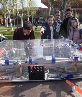 Imagen secundaria 2 - Cometa de Kitepower da una idea de las dimensiones que maneja esta tecnología. Y el prototipo español que está probando un equipo de investigadores de la Universidad Carlos III y CT Ingenieros