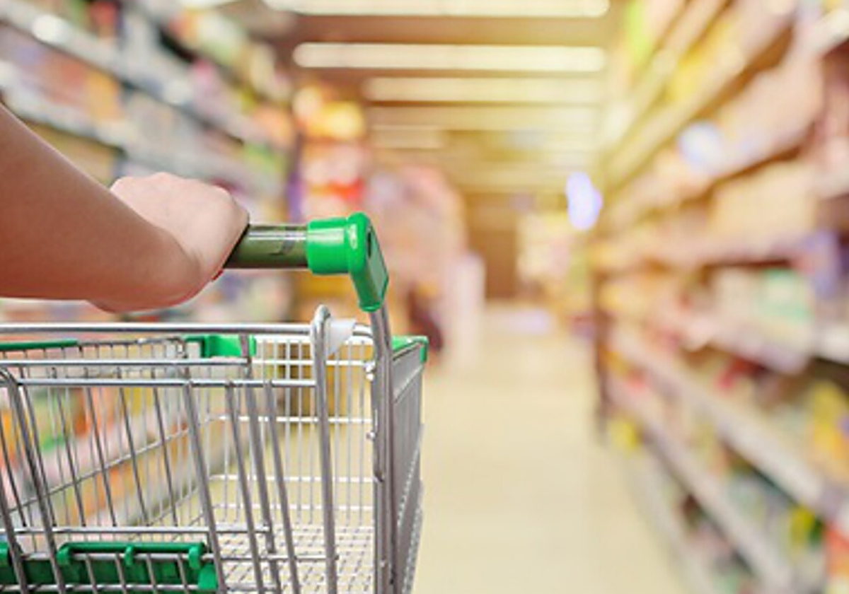 El Gobierno contempla el fin de la rebaja del IVA a alimentos y del impuesto sobre la electricidad en junio