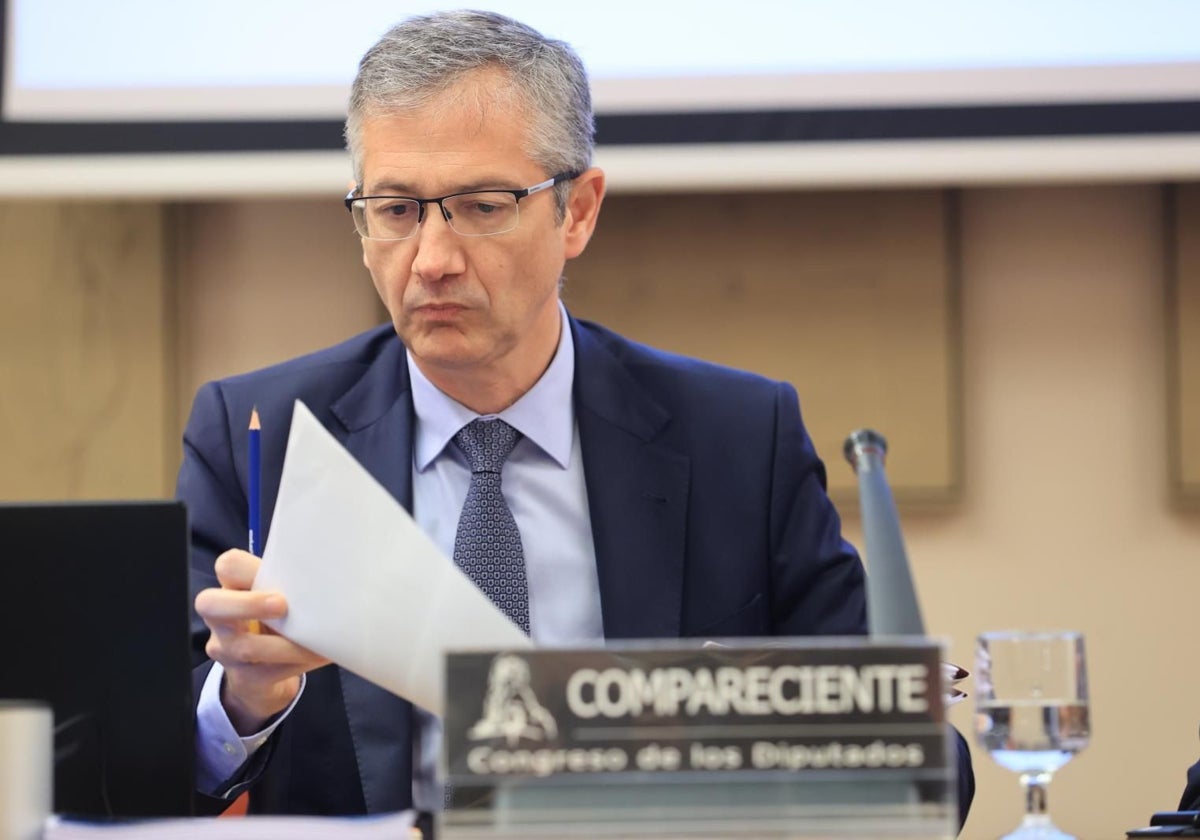 El gobernador del Banco de España, Pablo Hernández de Cos, en su comparecencia en el Congreso