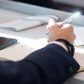 El BOE lanza nuevas oposiciones: con salarios de hasta 60.000 euros y en muchas solo piden la ESO
