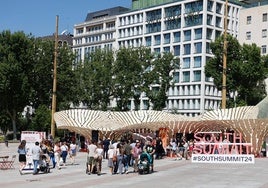 Innovación social, robots y lo último en IA llenan el pabellón sostenible impreso en 3D del Street Fest 2024 de la Plaza de España de Madrid