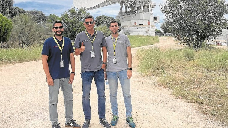 Parte del equipo de Azisa: de izquierda a derecha, Armando Gallardo, socio y director de operaciones; Raúl Alvarez, CEO y socio fundador, y Manuel Pedraza, un empleado