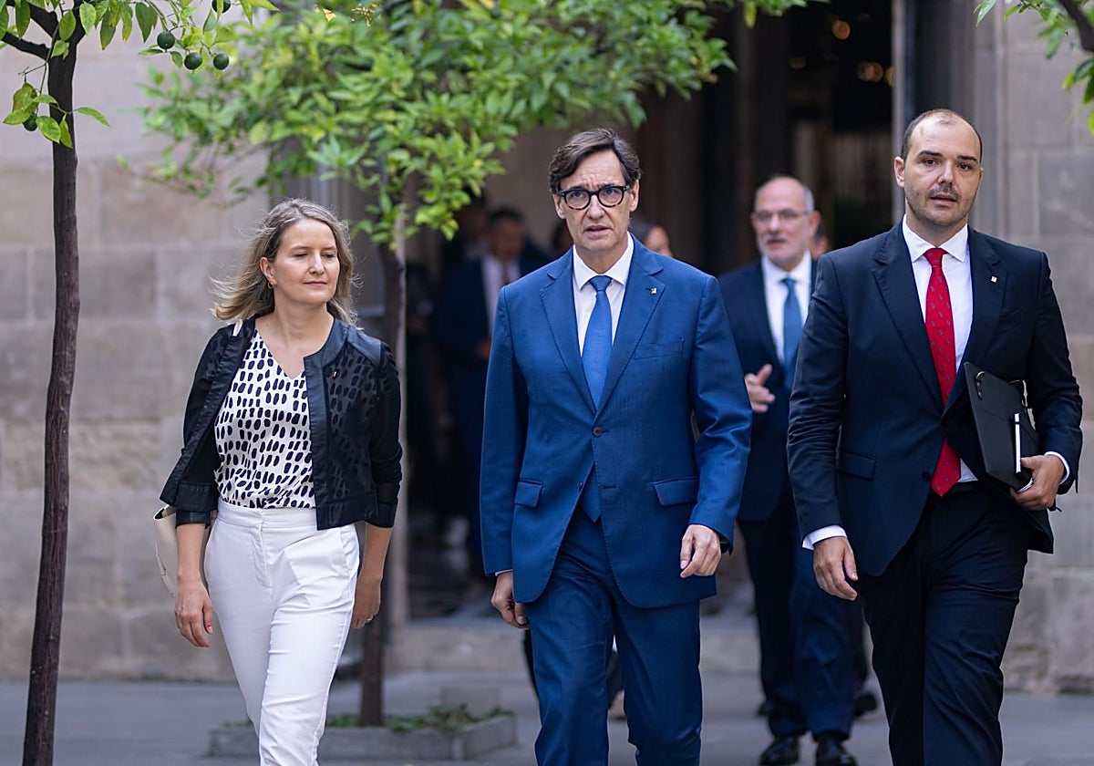 El presidente de la Generalitat, Salvador Illa, tras la primera reunión de su consejo de gobierno